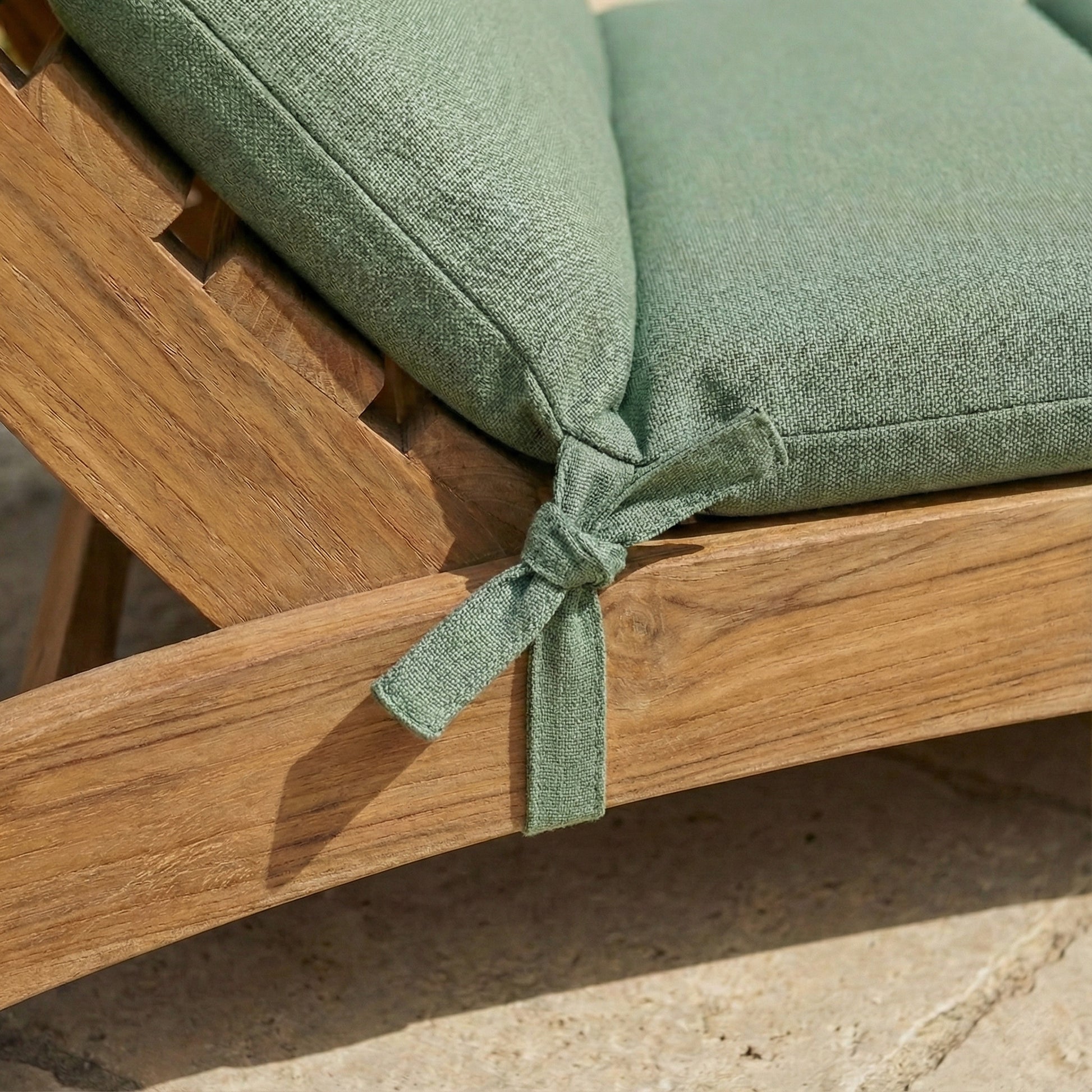 Schwungliege mit Befestigungsbänder